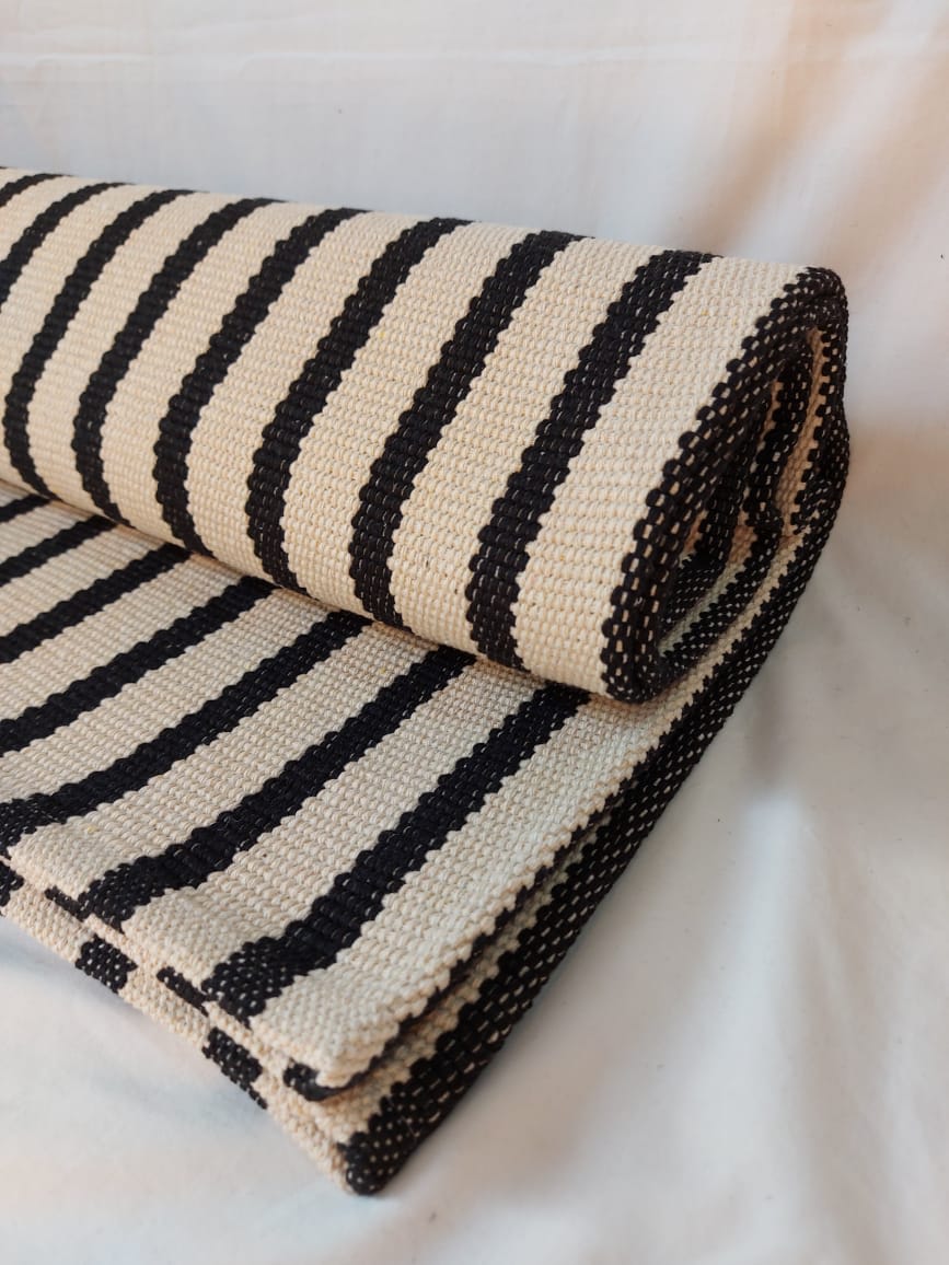 Alfombra Cruda Líneas Delgadas | La Batea Deco