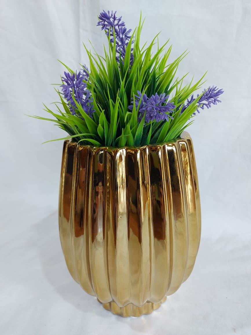 Florero Dorado Ranuras Alto | La Batea Deco