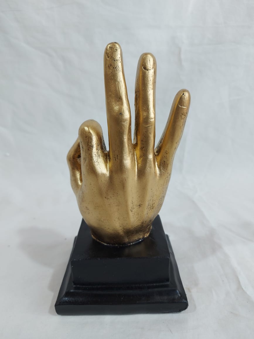 Escultura Mano Dorada OK | La Batea Deco