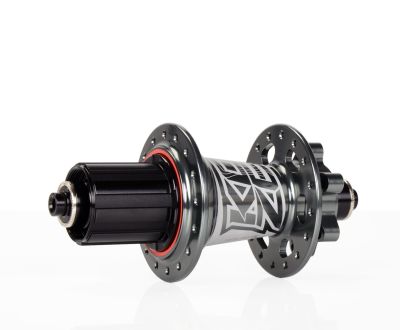 MAZA TRASERA KOOZER PERNOS 32H XM490 10X135MM TITANIUM MAZA TRASERA KOOZER PERNOS 32H XM490 10X135MM TITANIUM