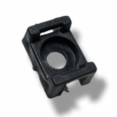 Soporte amarras, Base empalme NEGRA PVC grande 225x117mm