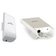 UBIQUITI Antena LOCOM5 5GHz 13dBi 23dBm 1-100-RJ45 inc-PoE24V 2x2 AIRMAX CPE/AP2