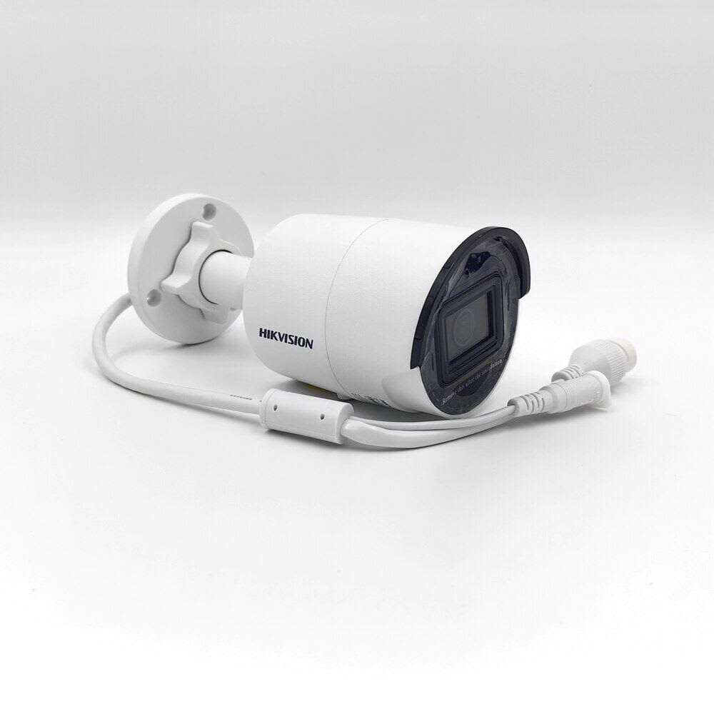 Camara IP 8MP IR40M Acusense Audio DS-2CD2083G2-IU 2.8mm Hikvision3