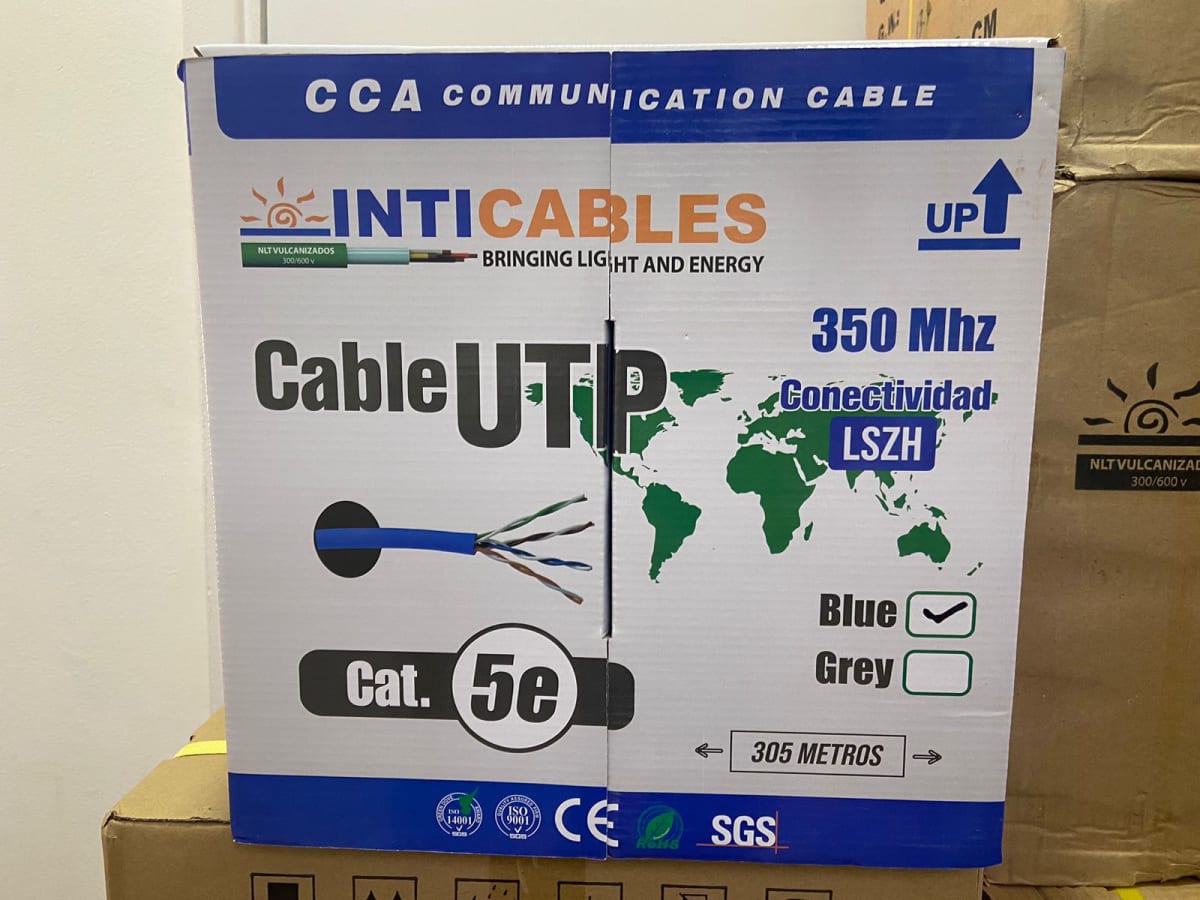 Cable U/UTP Cat5E interior 24AWG AZUL 305mt CCA LSZH1