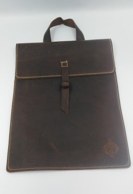 PORTA LAPTOP CUERO1