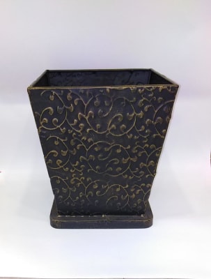 MACETERO METAL MARRON OSCURO CON REJILLA1