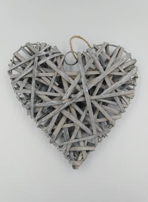 CORAZON MIMBRE PARA COLGAR1