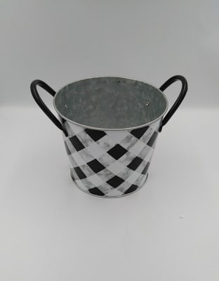 BALDE DE METAL CON ASA NEGRO CHICO1