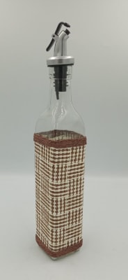 BOTELLA CUADRA DE ALCUZA TEJIDA CAFÉ/BLANCO2