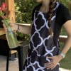 Trellis Black Delantal Antimanchas1