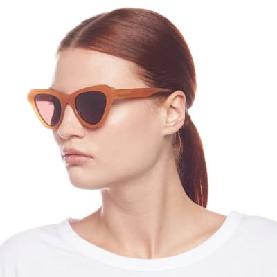 blaze of glory - milky ochre blaze of glory - milky ochre