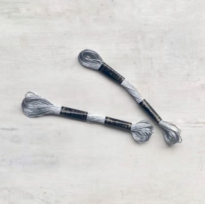 Hilo de bordar metalizado