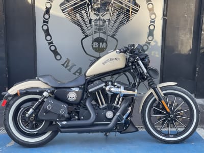 HARLEY DAVIDSON Sportster Iron 883 (2015)