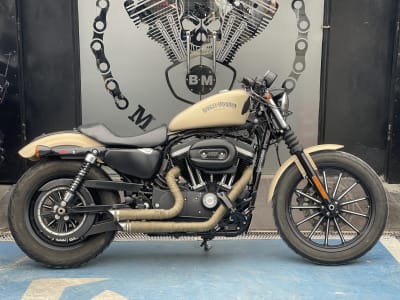HARLEY DAVIDSON Sportster Iron 883 (2015)