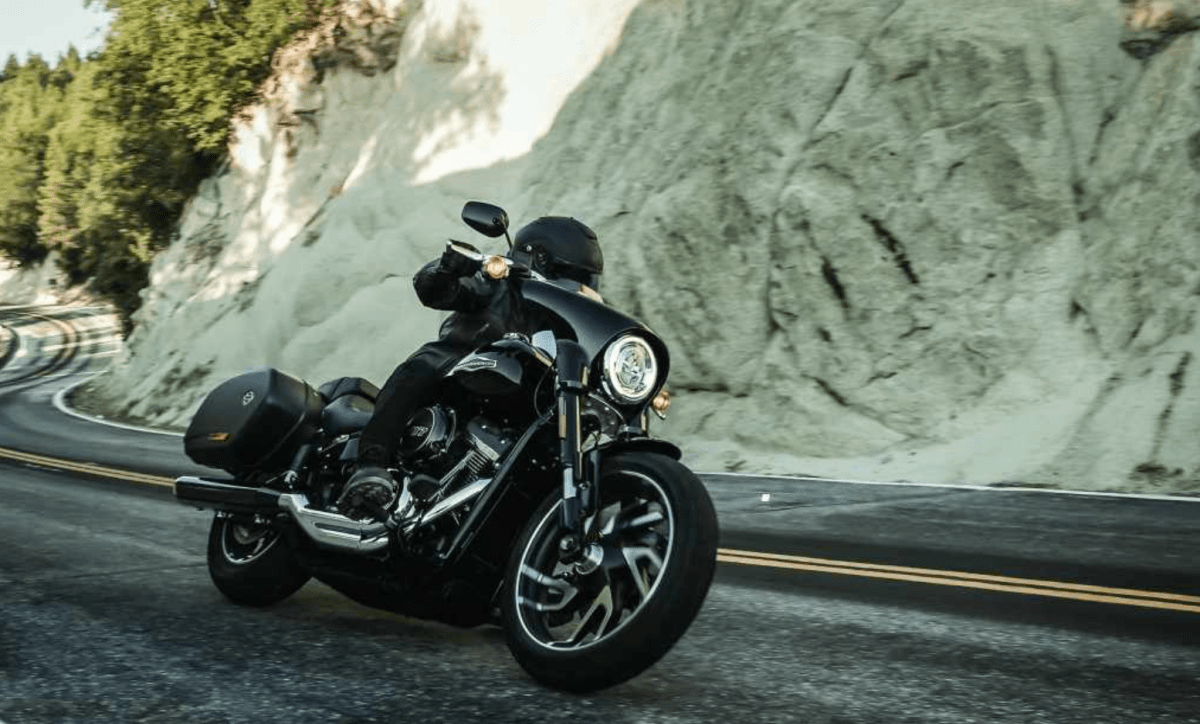 Harley Davidson SportGlide 107 (Rental Bikes) . G7