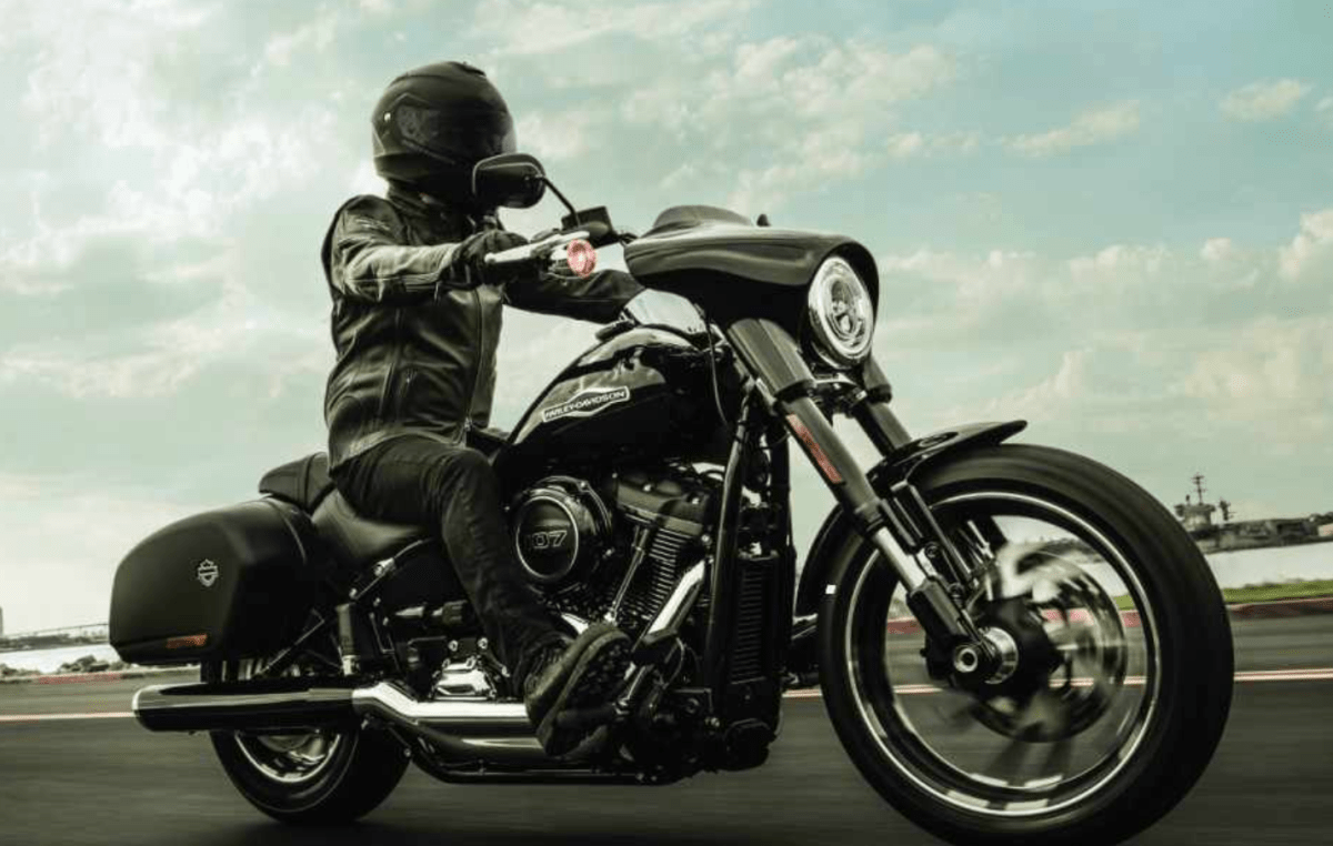 Harley Davidson SportGlide 107 (Rental Bikes) . B8