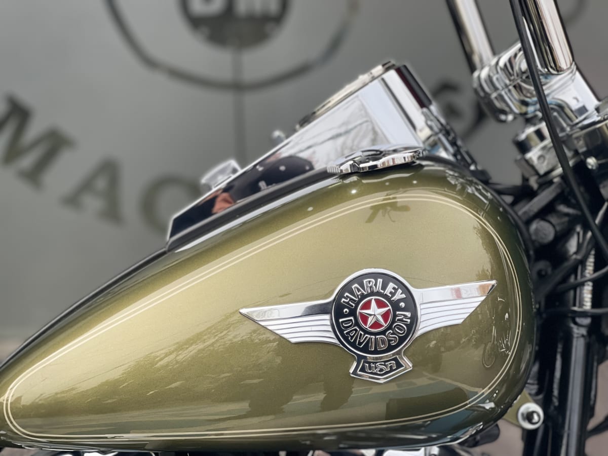 HARLEY DAVIDSON SOFTAIL FATBOY 20178