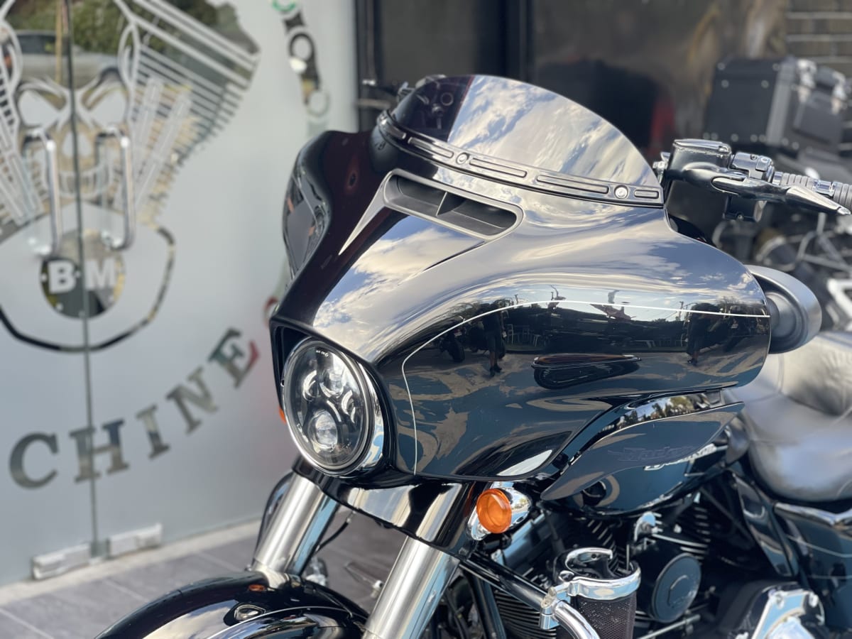 HARLEY DAVIDSON STREET GLIDE 201512
