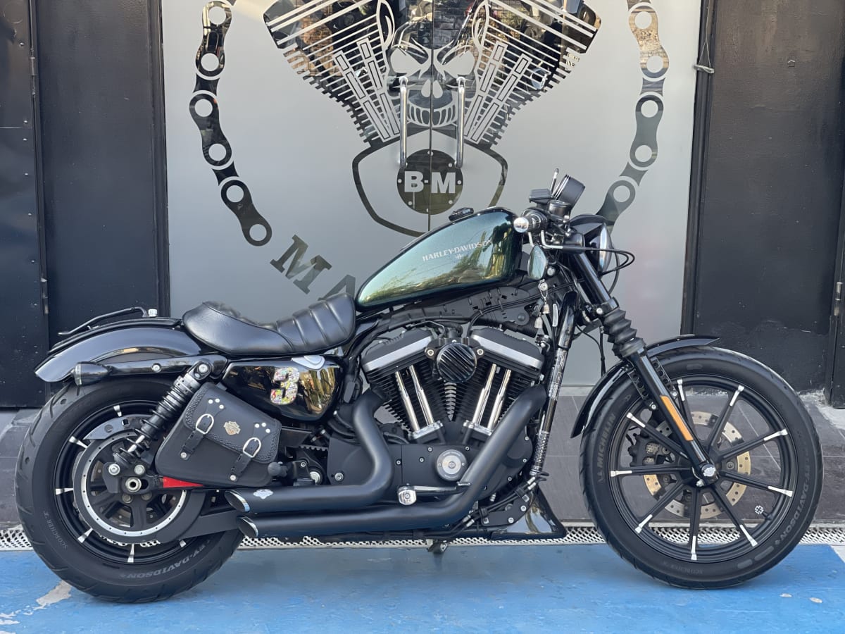 HARLEY DAVIDSON Sportster Iron 883 (18)1