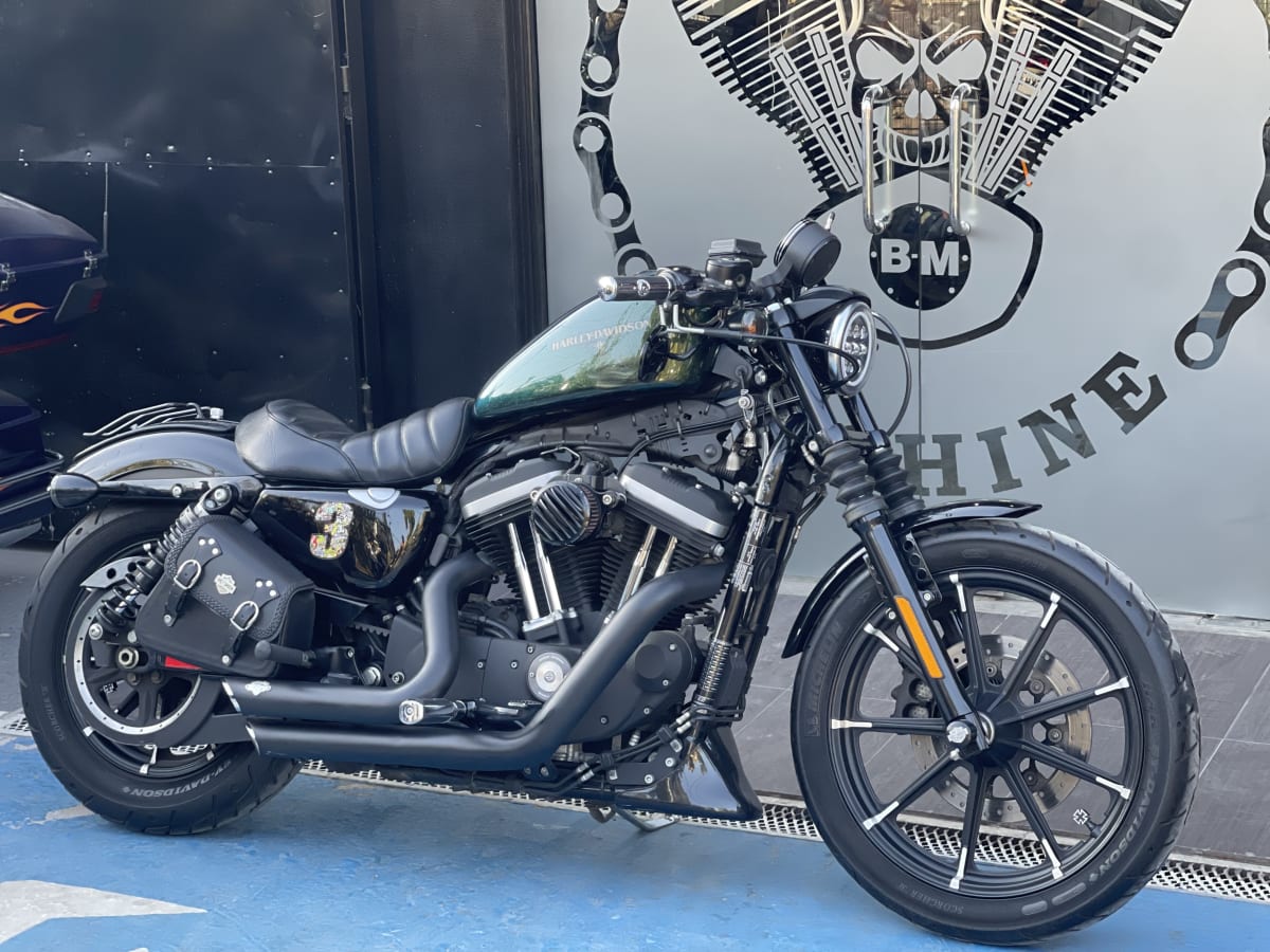 HARLEY DAVIDSON Sportster Iron 883 (18)3