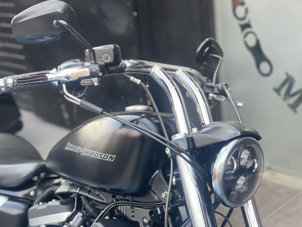HARLEY DAVIDSON Sportster Iron 883 (2020)4