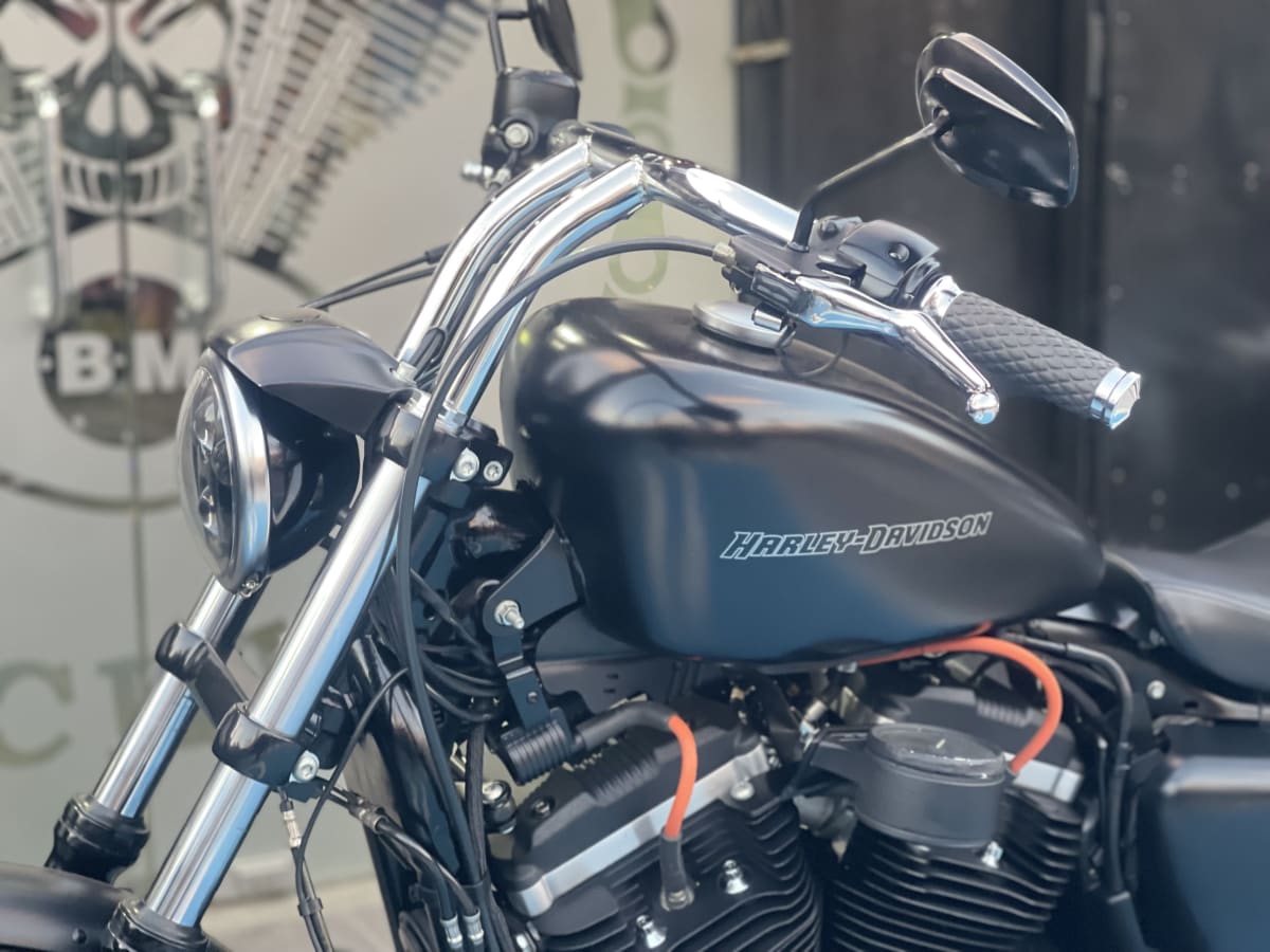 HARLEY DAVIDSON Sportster Iron 883 (2020)9