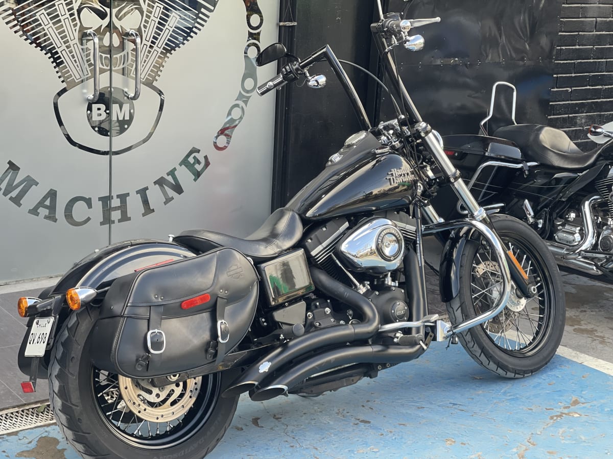 HARLEY DAVIDSON DYNA STREET BOB (2014)2