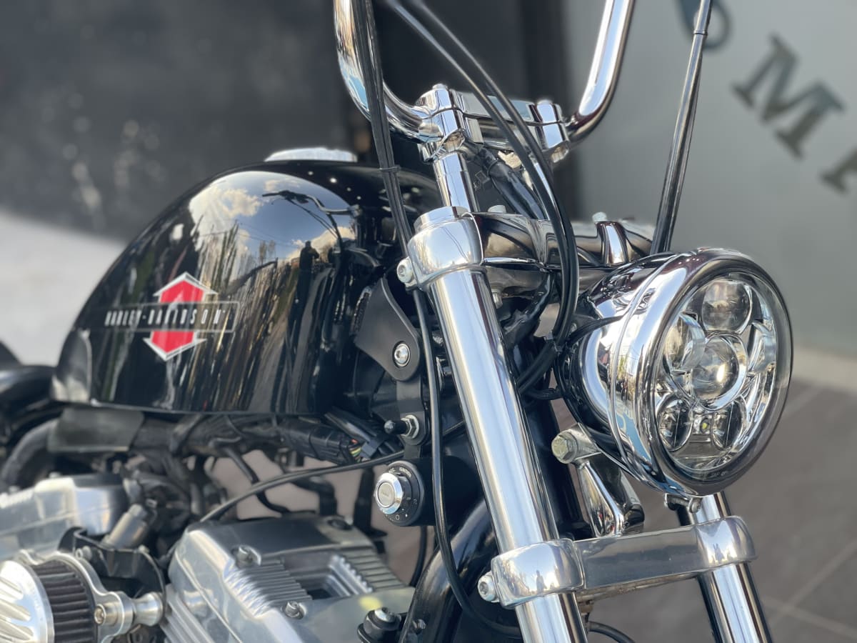 HARLEY DAVIDSON SPORTSTER CUSTOM 883 (2007)4