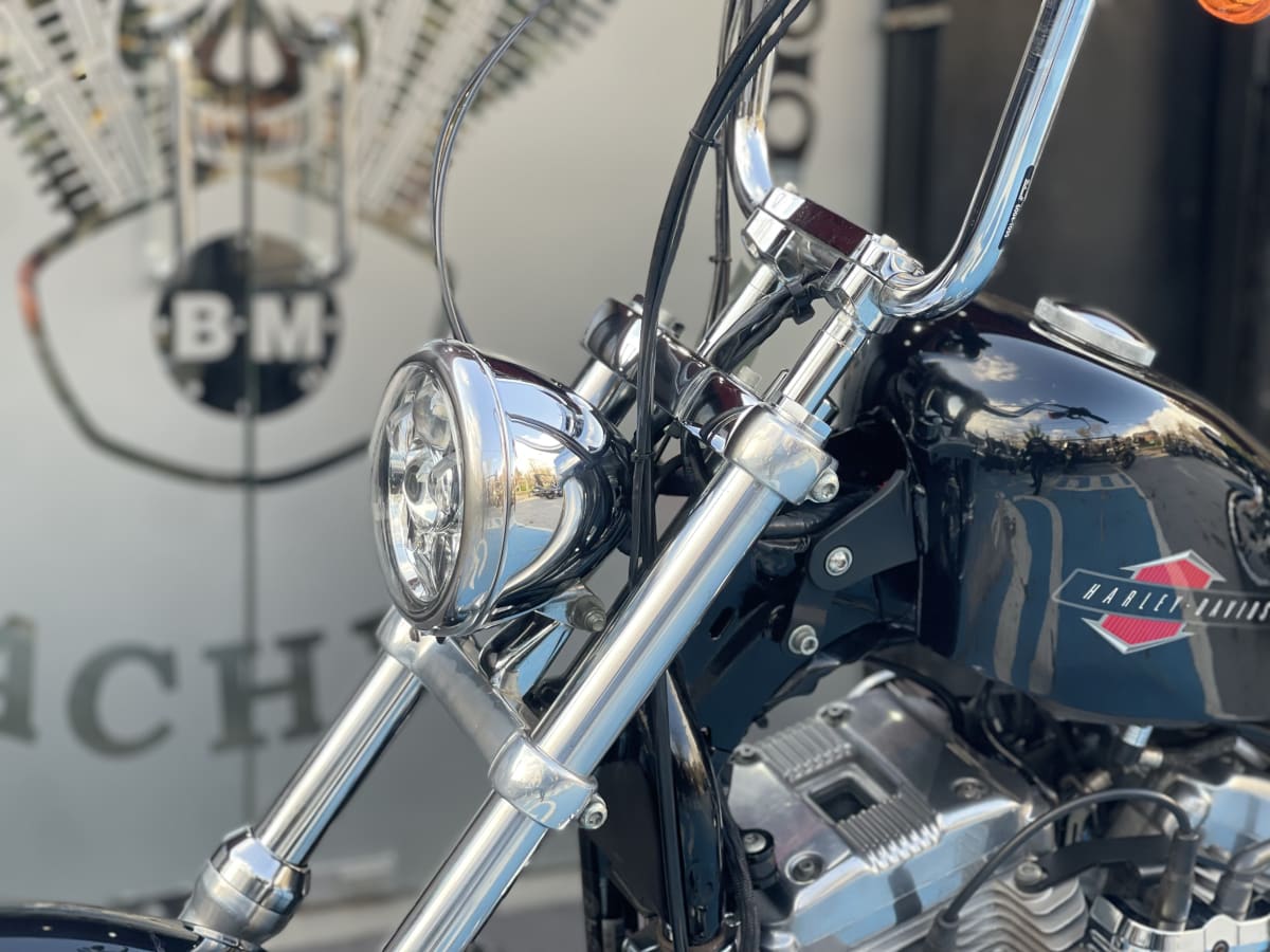 HARLEY DAVIDSON SPORTSTER CUSTOM 883 (2007)9