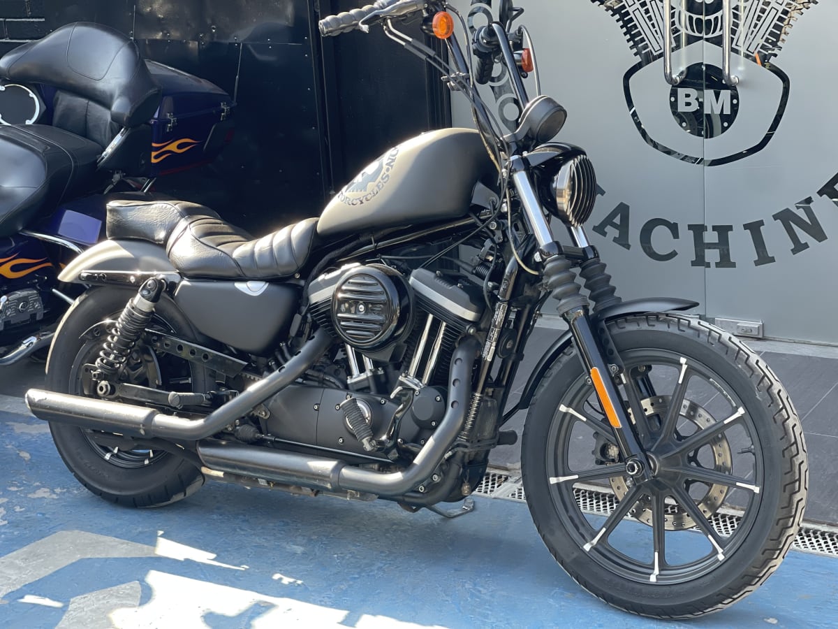 HARLEY DAVIDSON Sportster Iron 883 (2017)6