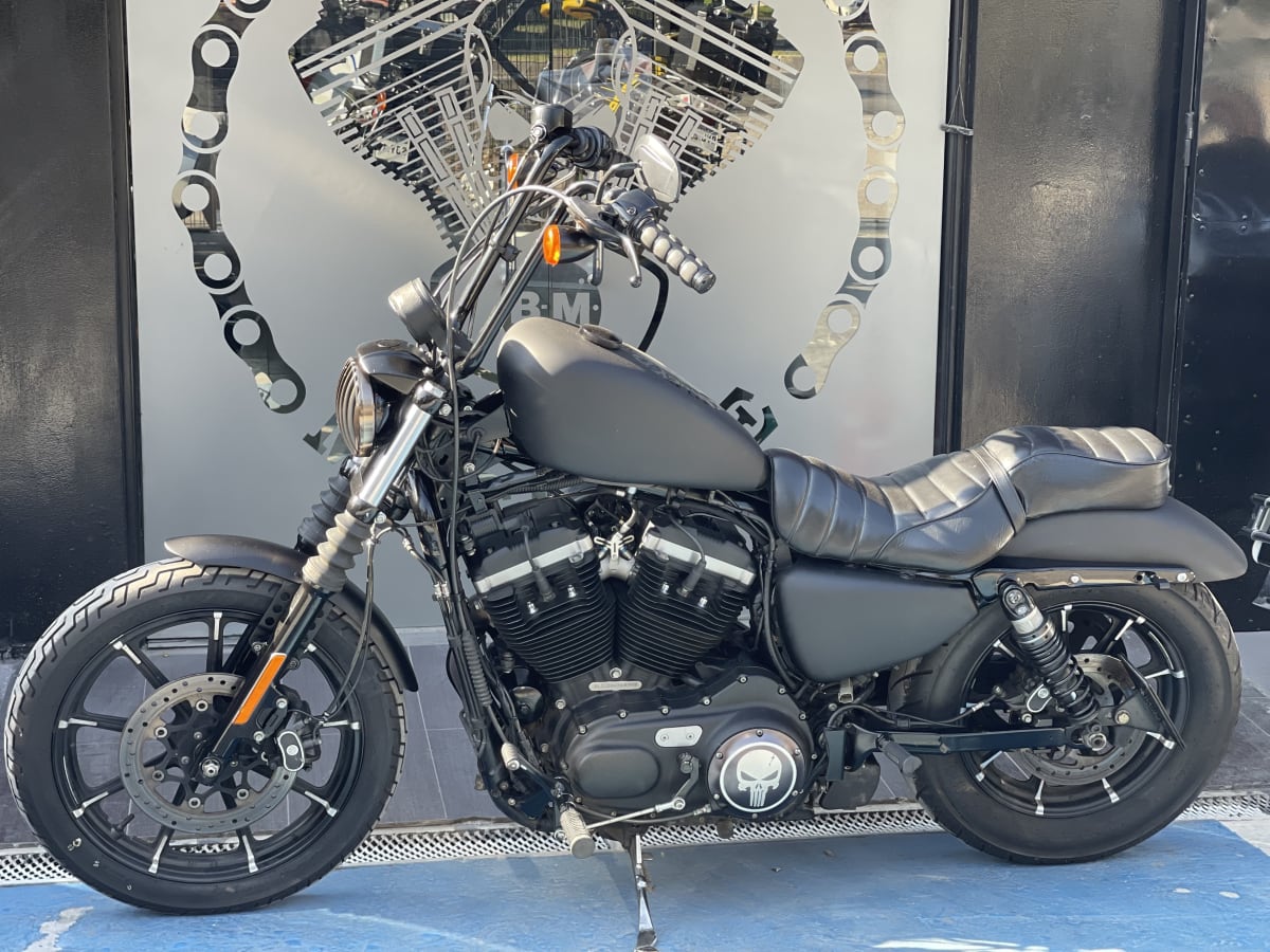 HARLEY DAVIDSON Sportster Iron 883 (2017)9