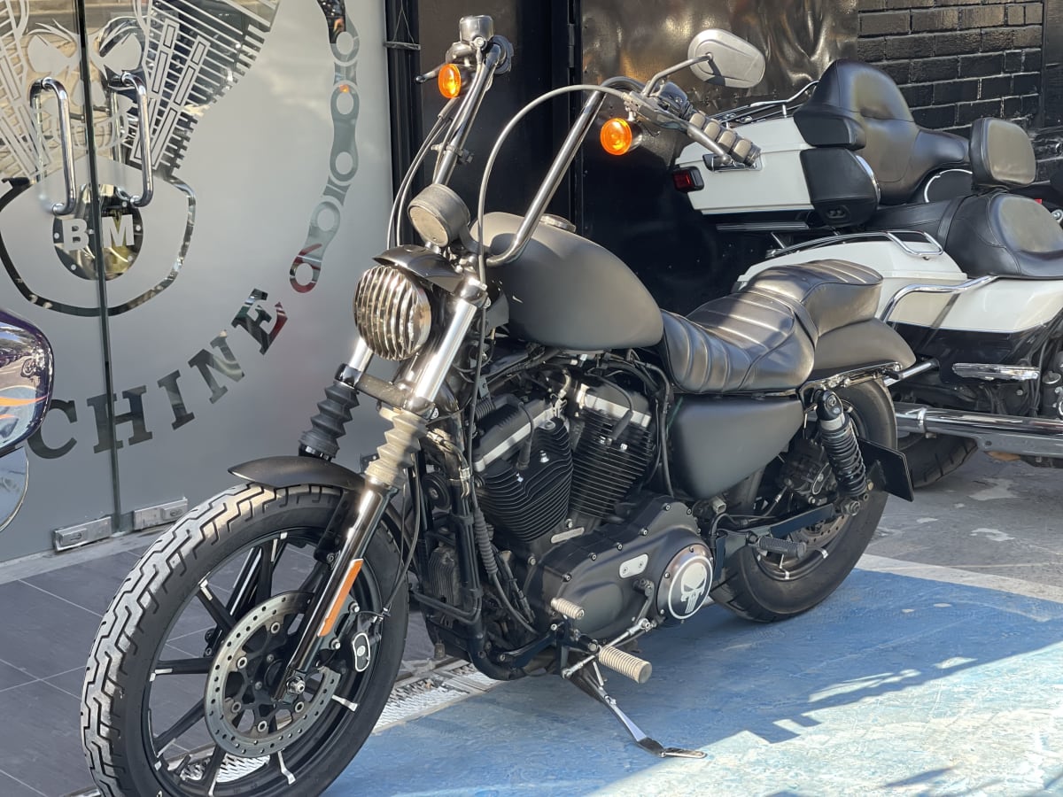 HARLEY DAVIDSON Sportster Iron 883 (2017)10