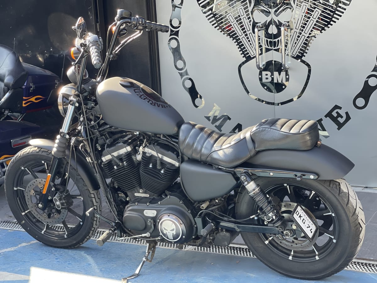HARLEY DAVIDSON Sportster Iron 883 (2017)11
