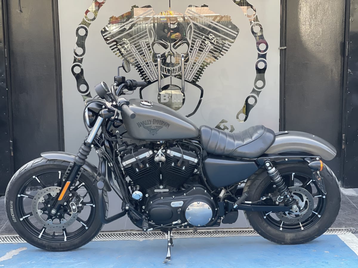 HARLEY DAVIDSON Sportster Iron 883 20189