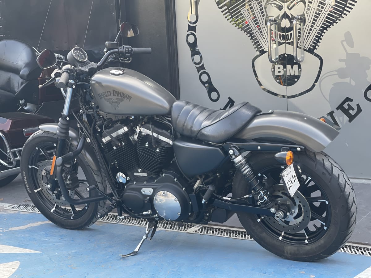 HARLEY DAVIDSON Sportster Iron 883 201812