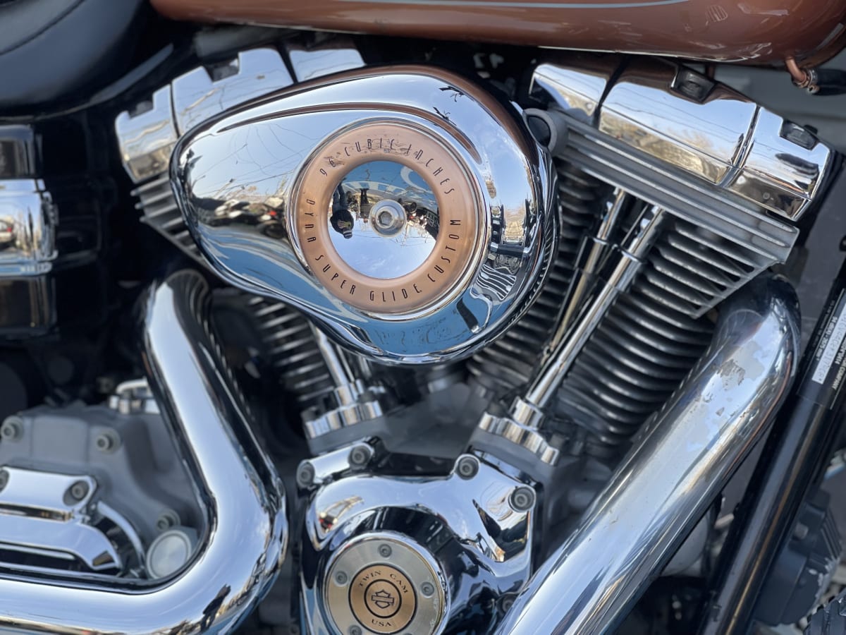 HARLEY DAVIDSON DYNA SÚPER GLIDE 105 years6