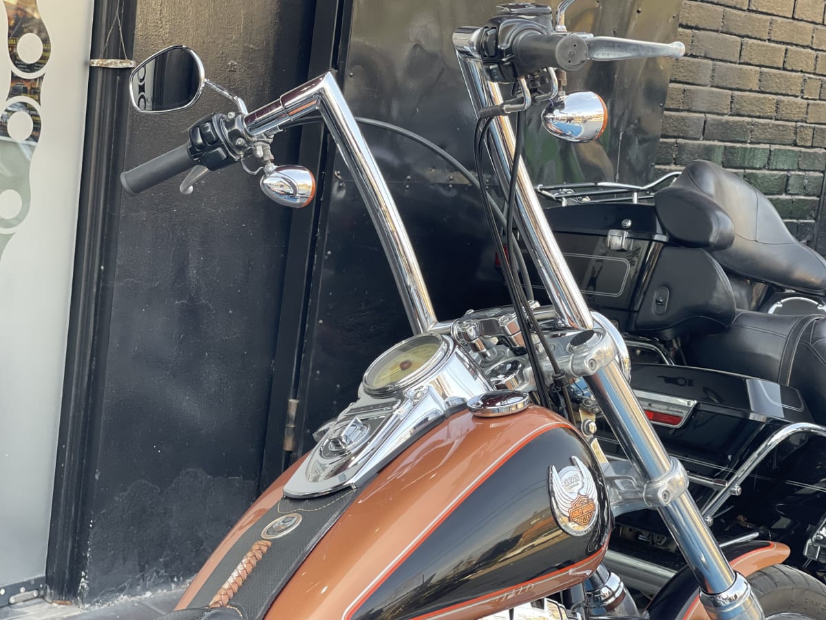 HARLEY DAVIDSON DYNA SÚPER GLIDE 105 years8