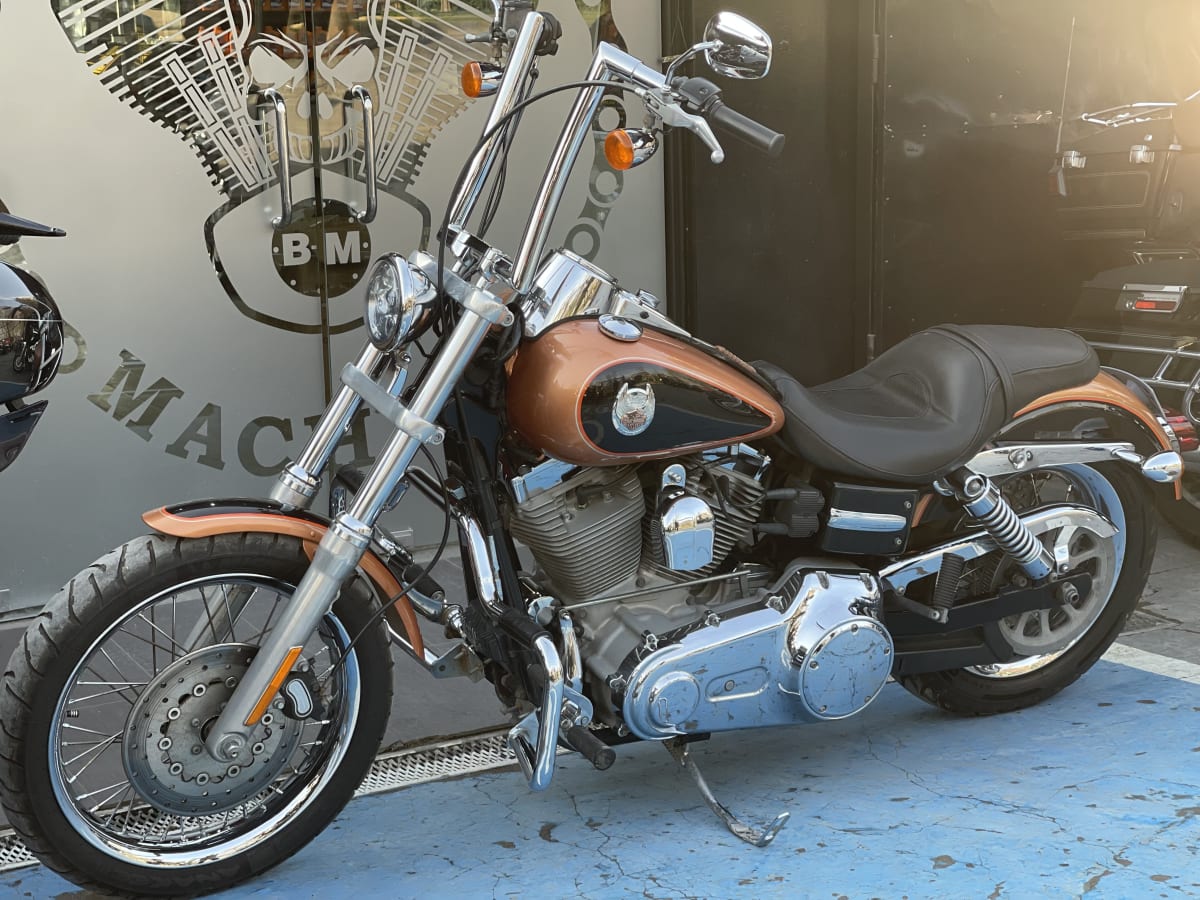 HARLEY DAVIDSON DYNA SÚPER GLIDE 105 years12