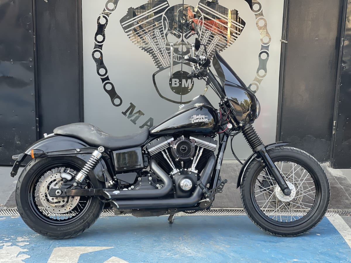 HARLEY DAVIDSON DYNA STREET BOB 20151