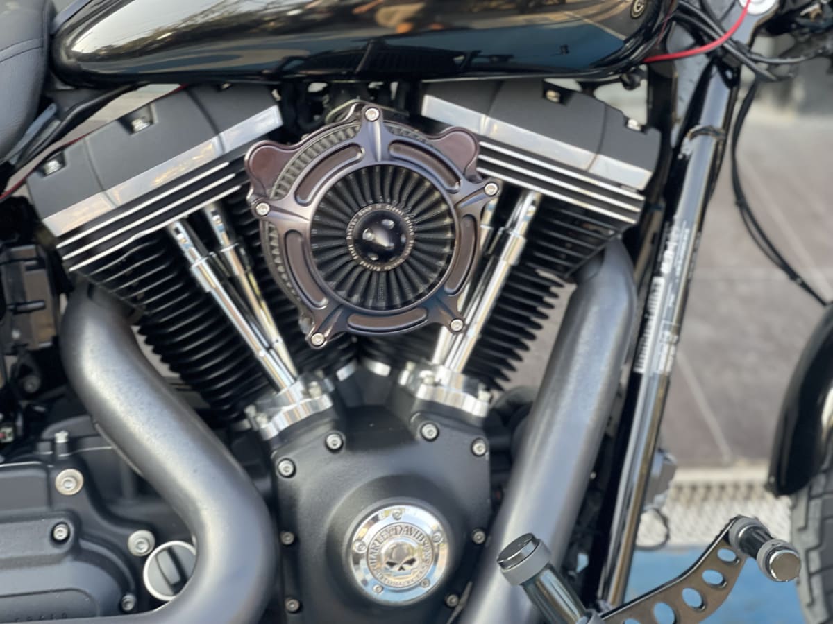 HARLEY DAVIDSON DYNA STREET BOB 20155