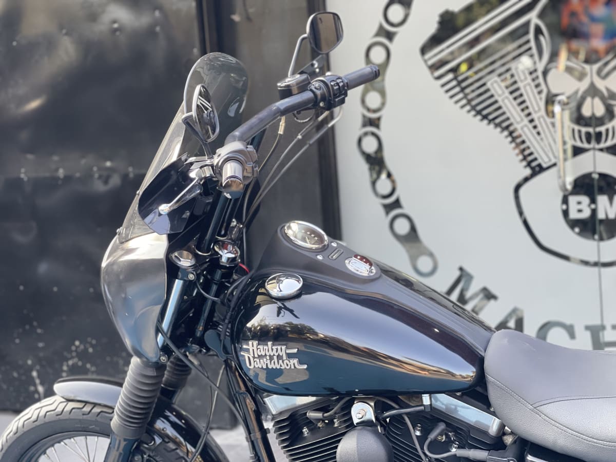 HARLEY DAVIDSON DYNA STREET BOB 201512
