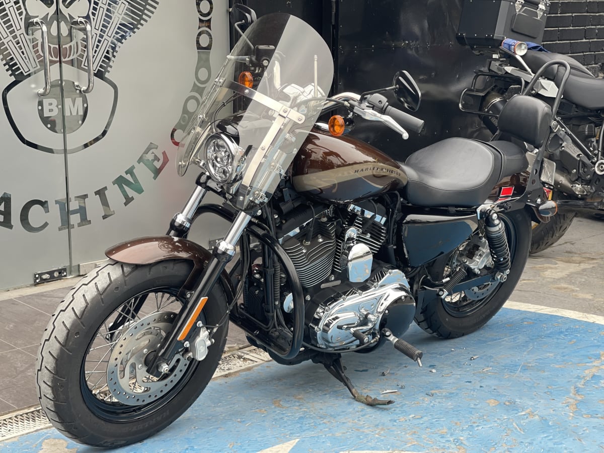 HARLEY DAVIDSON Sportster Custom 1200 (2020)10
