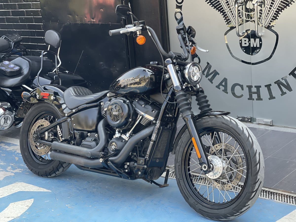 HARLEY DAVIDSON Street bob 107 (2018)4
