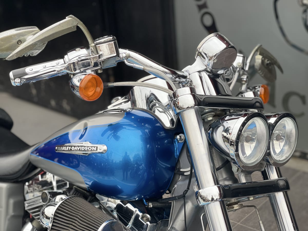 HARLEY DAVIDSON Fat Bob CVO 20104