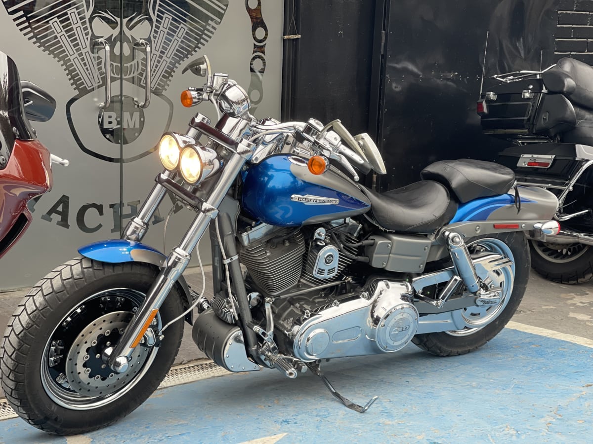 HARLEY DAVIDSON Fat Bob CVO 201011