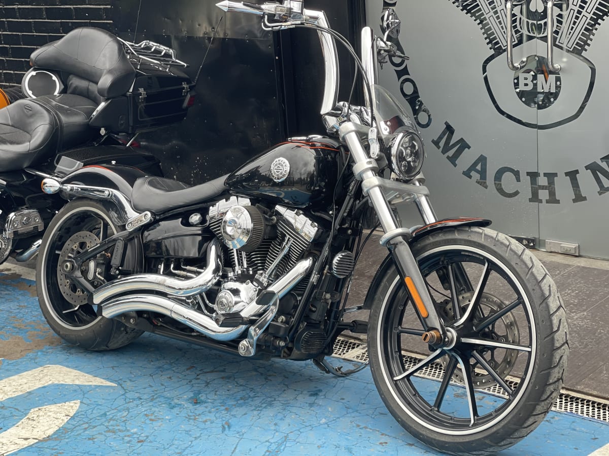 HARLEY-DAVIDSON BREAKOUT 20153
