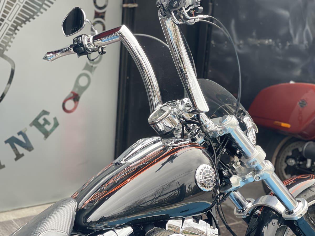 HARLEY-DAVIDSON BREAKOUT 20156