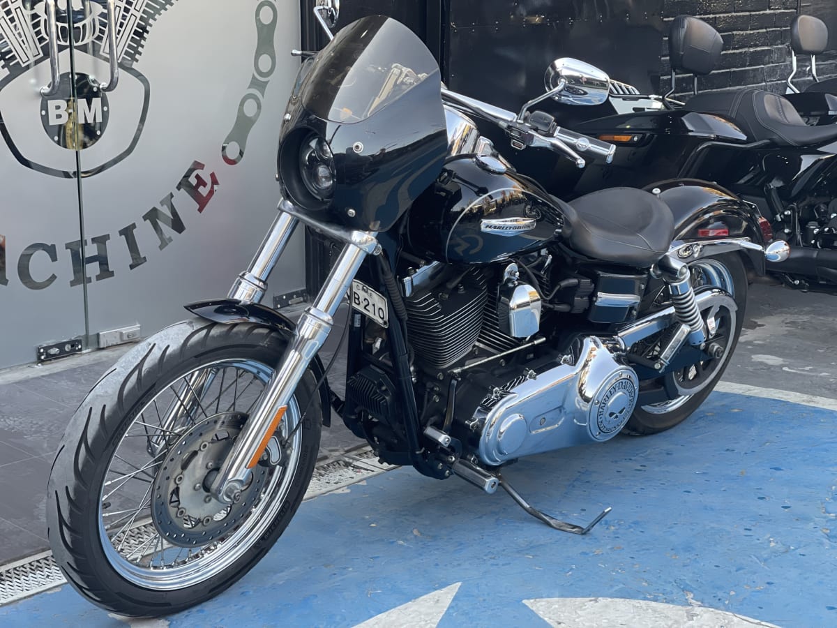 HARLEY DAVIDSON DYNA SUPER GLIDE 201012