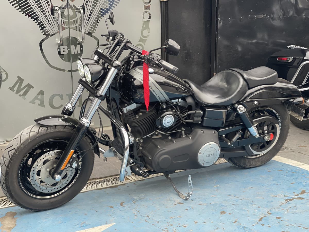 HARLEY DAVIDSON DYNA FAT BOB 20146