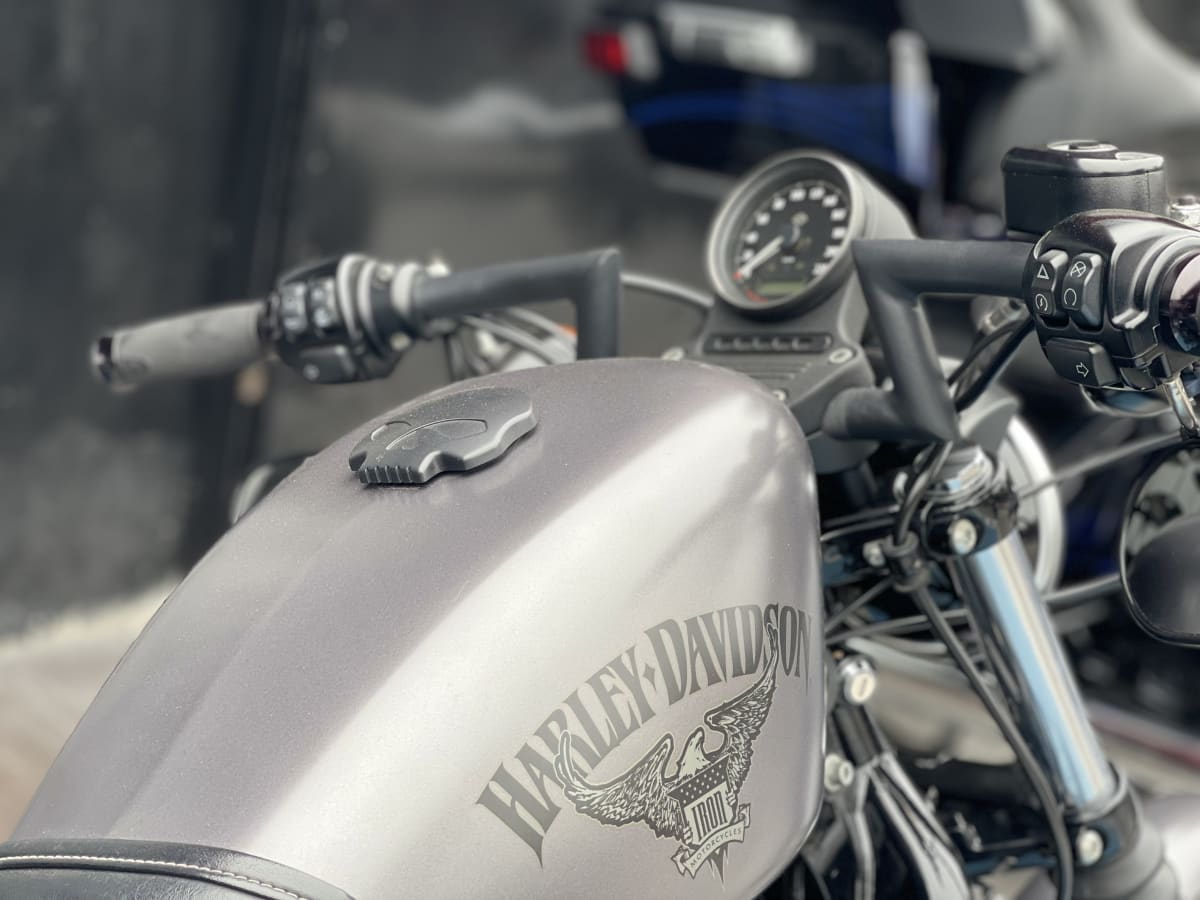 HARLEY DAVIDSON Sportster Iron 883 (BM) - 20185